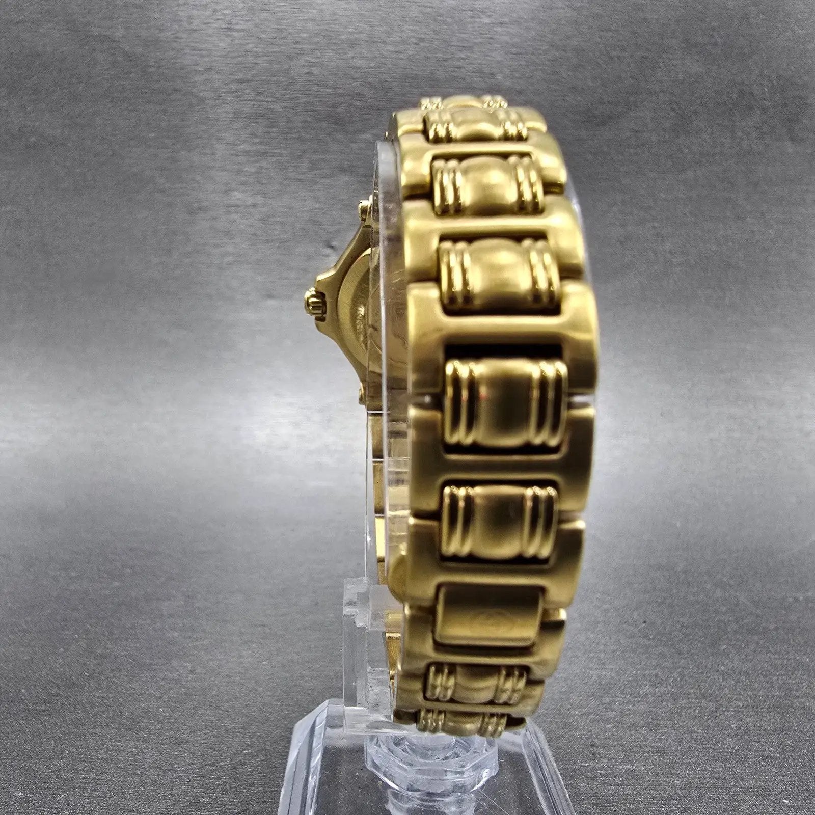 Gucci 9240L Watch Women 26mm Black Dial Gold Tone Date Diamonds New Battery6