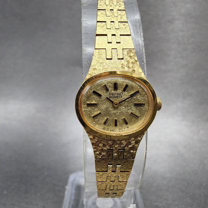 Seiko Watch Women 17mm Champagne Dial Gold Tone 2C205759 Oval New Battery0