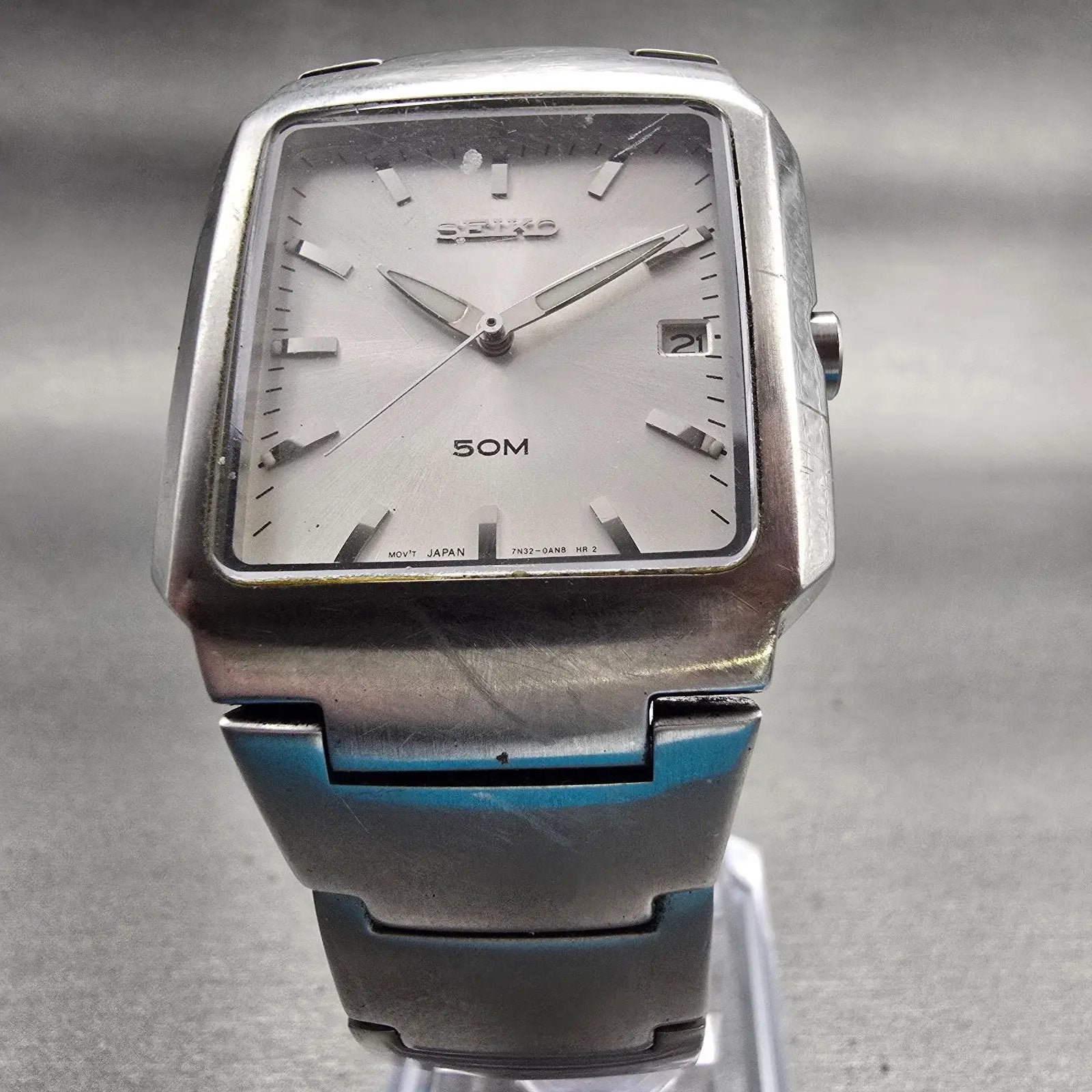 Seiko Watch Men 32mm Silver Dial Silver Tone Date Rectangle 7N32-0AL0 New Batt D5