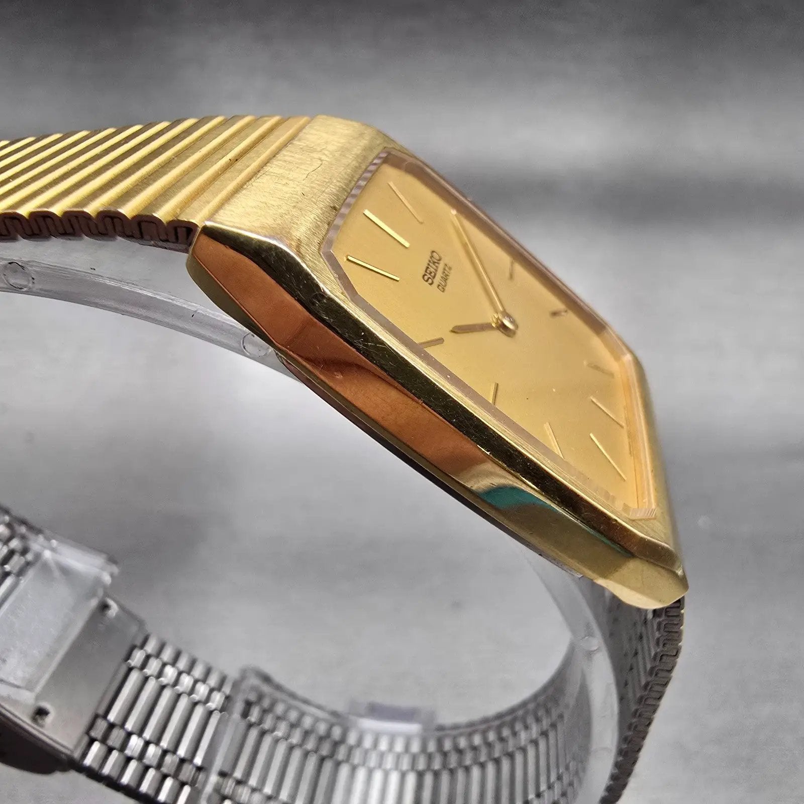 Seiko Watch Men 26mm Gold Dial Gold Tone Rectangle 6530-5089 New Battery Vintage3