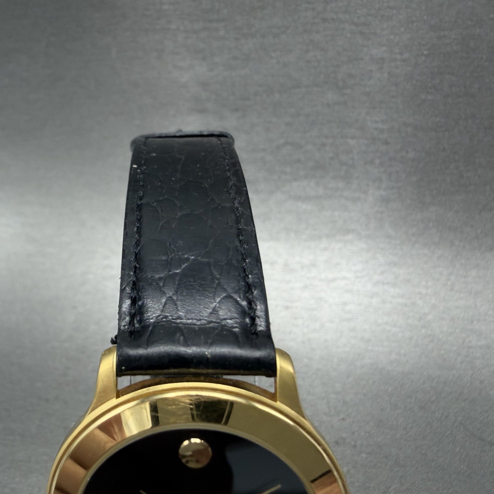 Movado Museum Watch Men 35mm Black Dial Gold Tone Round 87E40844 New Battery A4