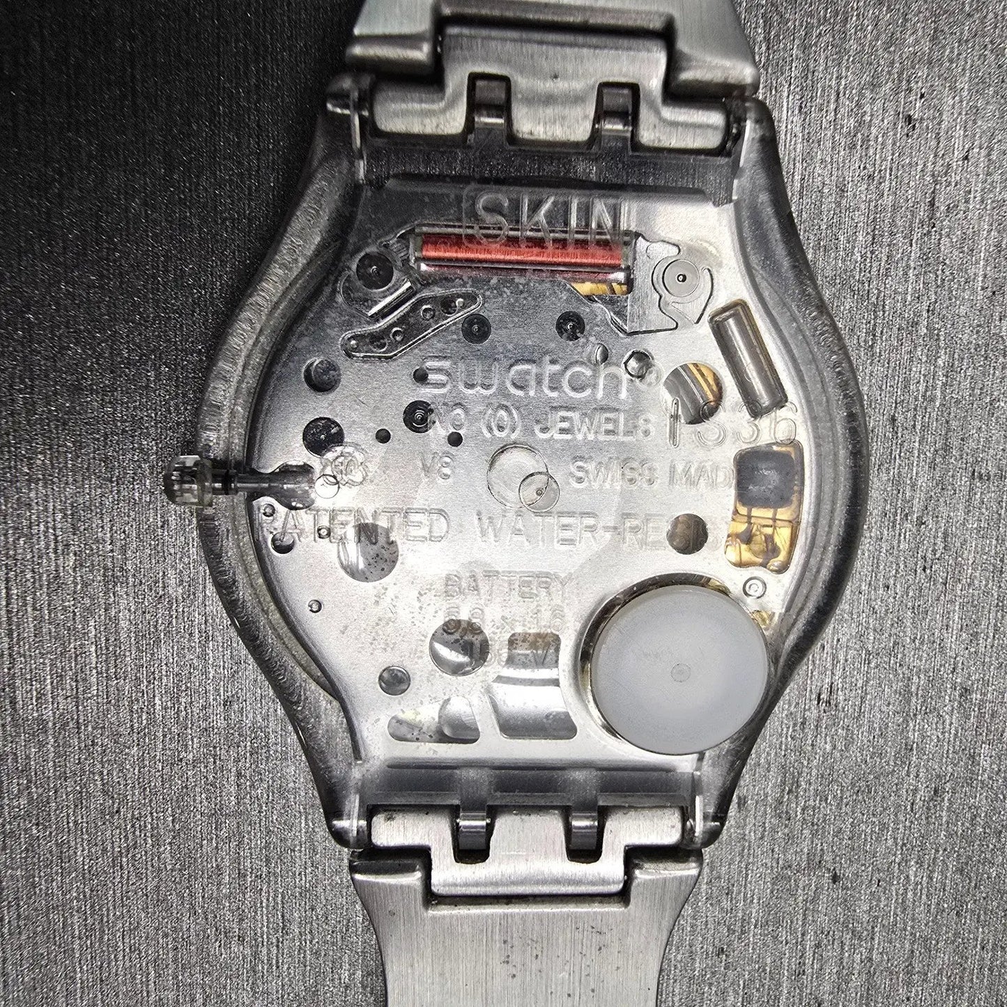 Swatch Skin CLIMBER FLOWERY Watch Women Silver Dial Clear Case SFK300G New Batt10