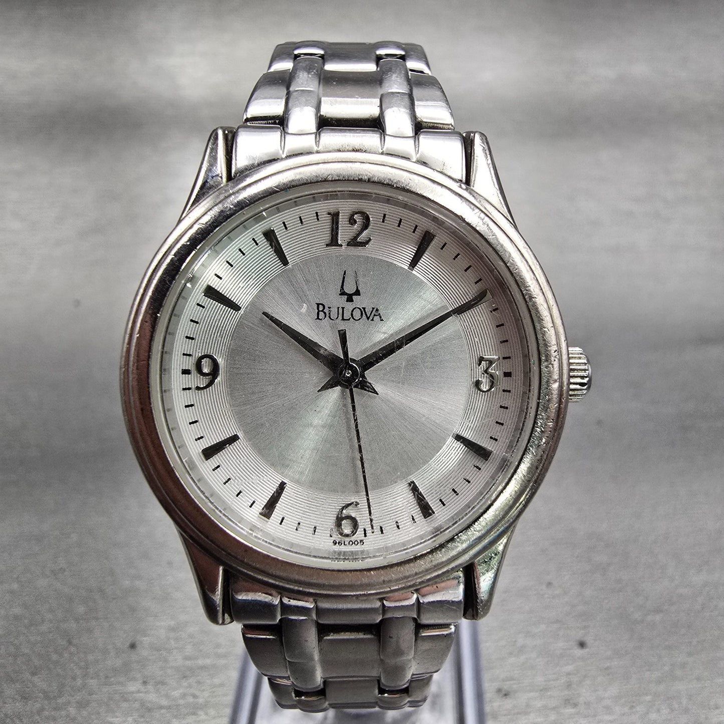 Bulova Watch Women 30mm Silver Dial Silver Tone Round 96L005 New Battery0