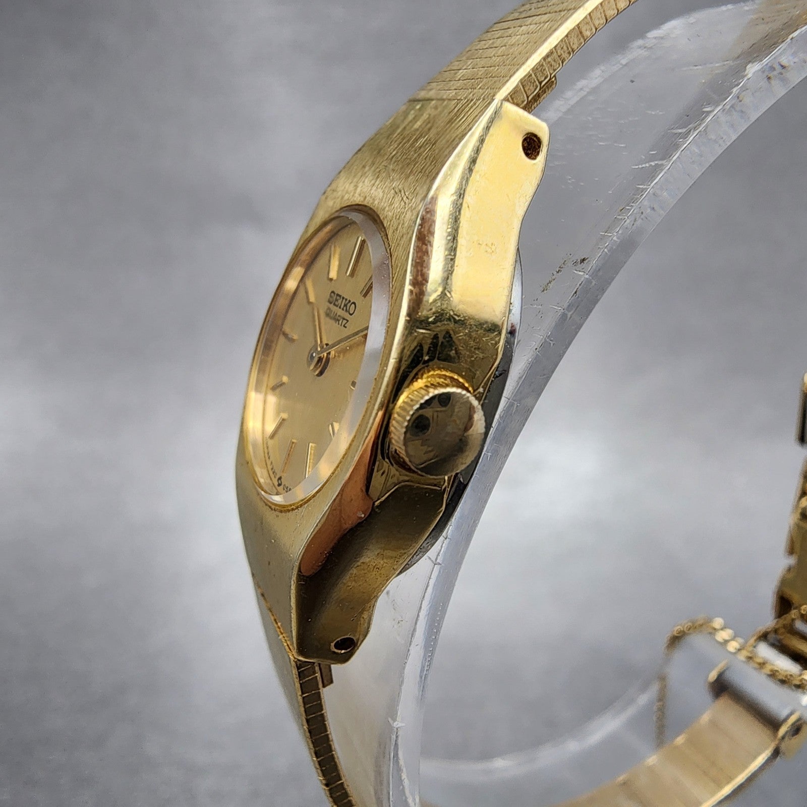 Seiko Watch Women 17mm Champagne Dial Gold Tone Round 73200209 New Battery2