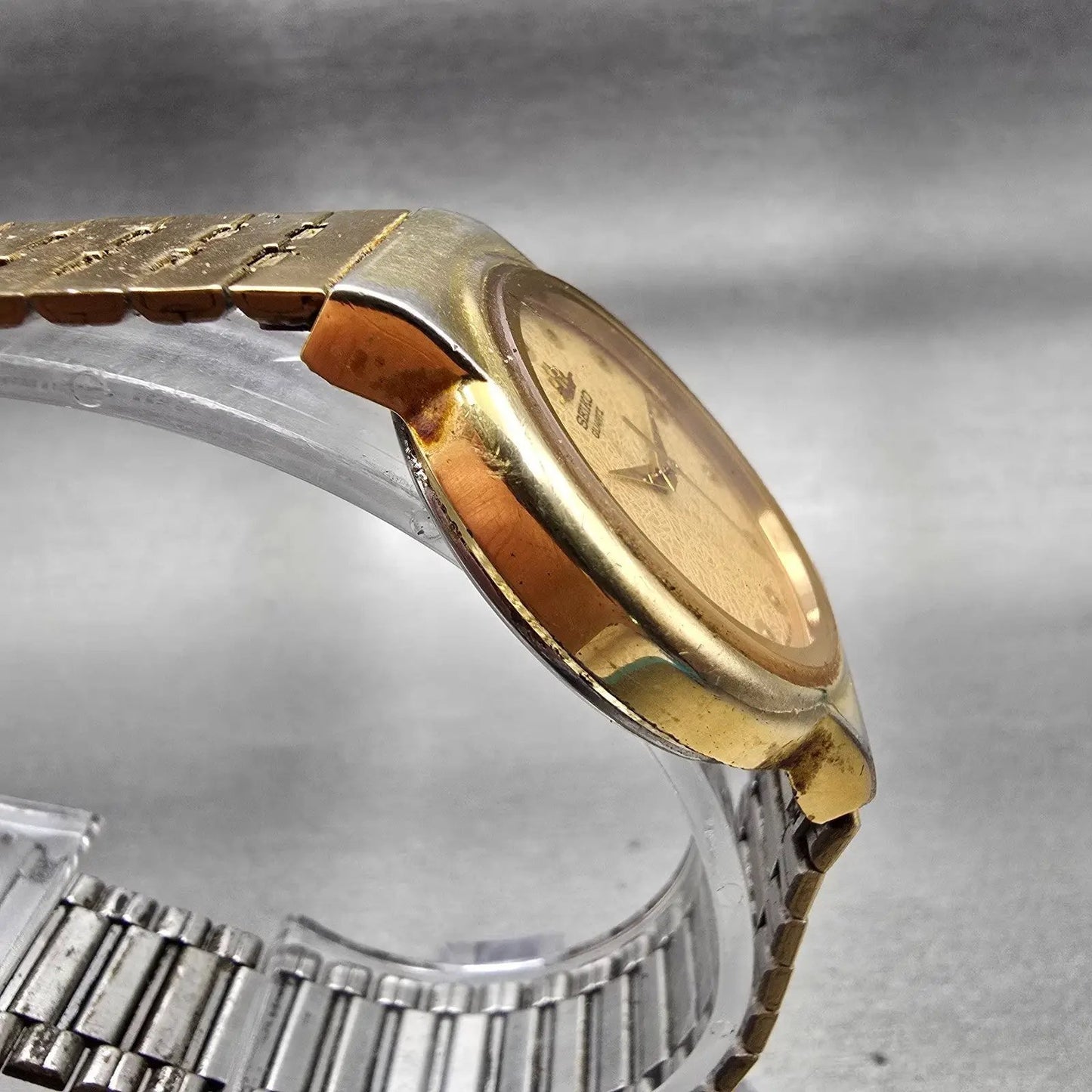 Seiko Watch Unisex 30mm Gold Dial Gold Tone Round 5Y91-6040 New Battery Vintage3
