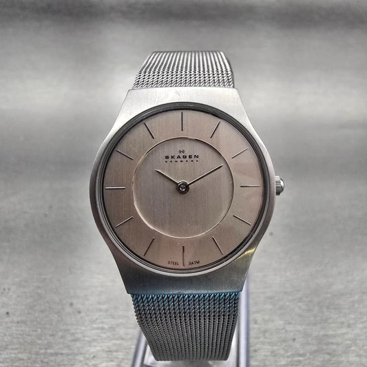 Skagen Denmark Watch Women 28mm Silver Dial Silver Tone Round 233SSS New Battery0