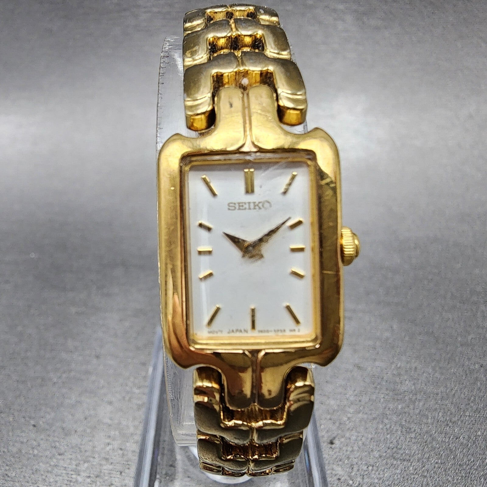 Seiko Tank Watch Women 16mm White Dial Gold Tone Rectangle 1N006T10 New Battery0