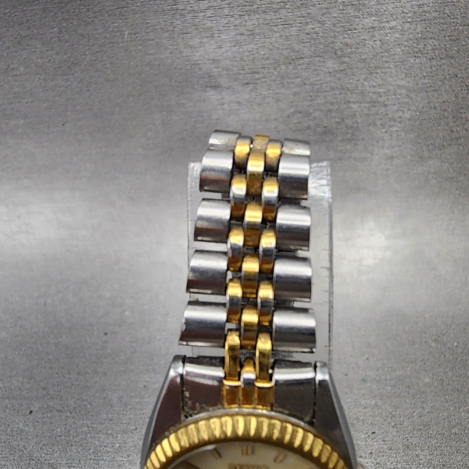 Seiko Watch Women 25mm Cream Dial Two Tone daydate Round 7n830041 New Batt AB564