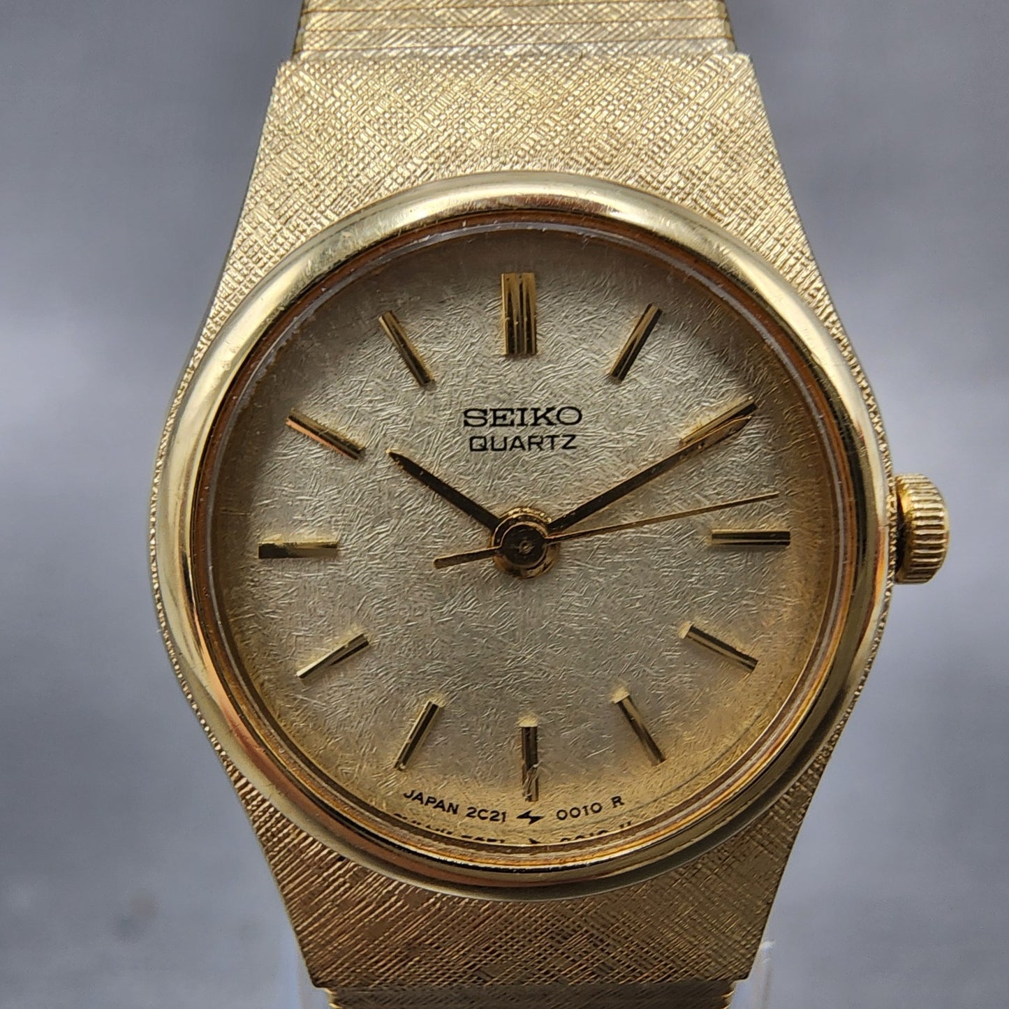 Seiko Watch Women 20mm Champagne Dial Gold Tone Round 2c210010 New Battery1