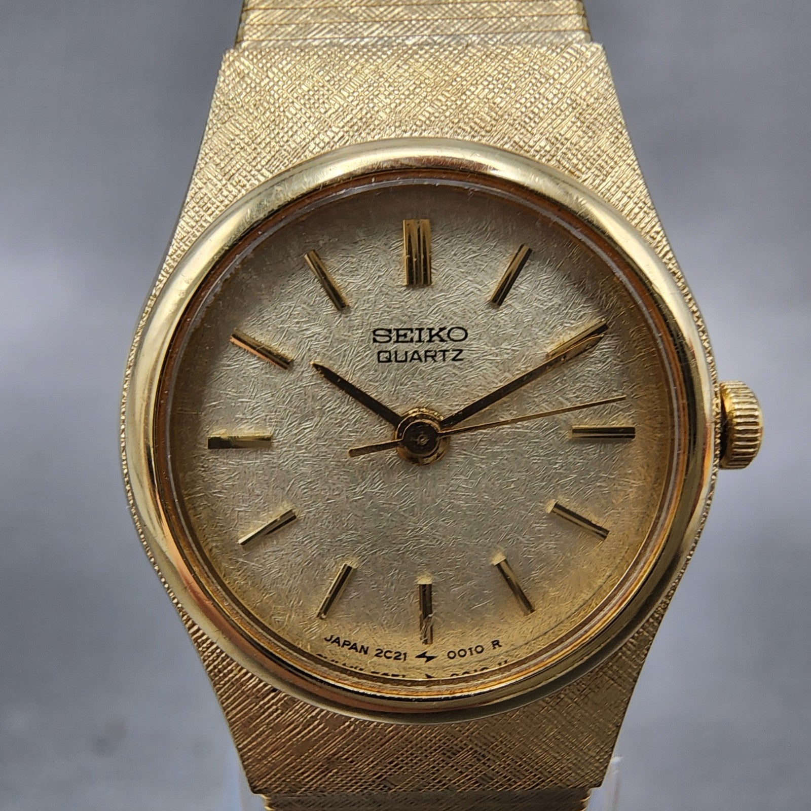 Seiko Watch Women 20mm Champagne Dial Gold Tone Round 2c210010 New Battery1