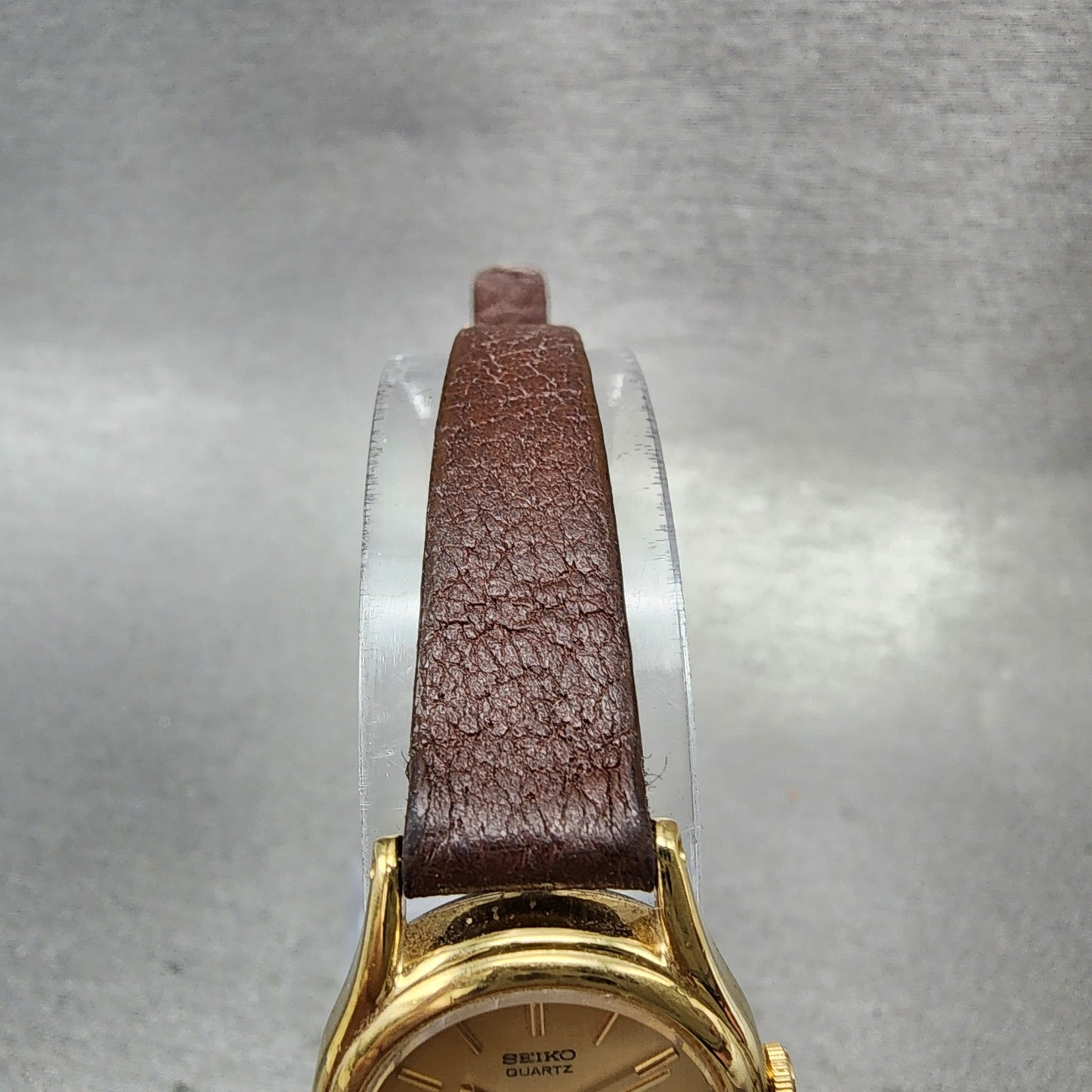 Seiko watch Women 19mm Champagne Dial Gold Tone Round 2p200089 New Battery4