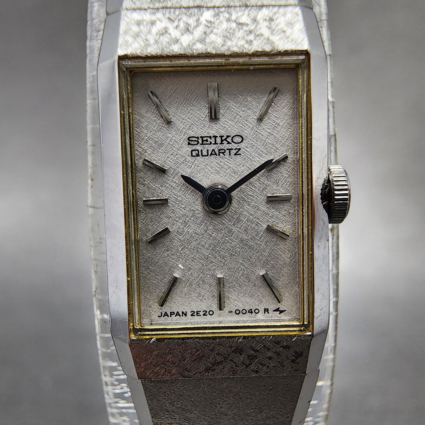 Seiko Tank Watch Women 12mm Silver Dial Silver Tone 2e205029 New Battery1