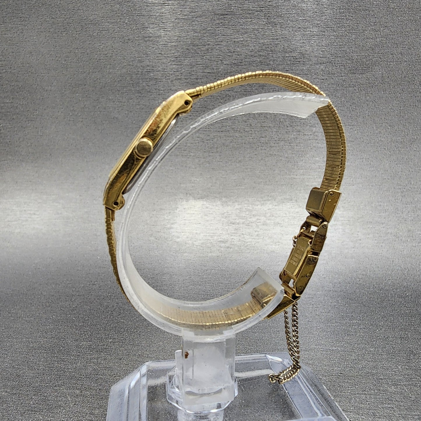 Seiko Tank Watch Women 13mm Gold Dial Gold Tone Rectangle 2E206310 New BatteryA6
