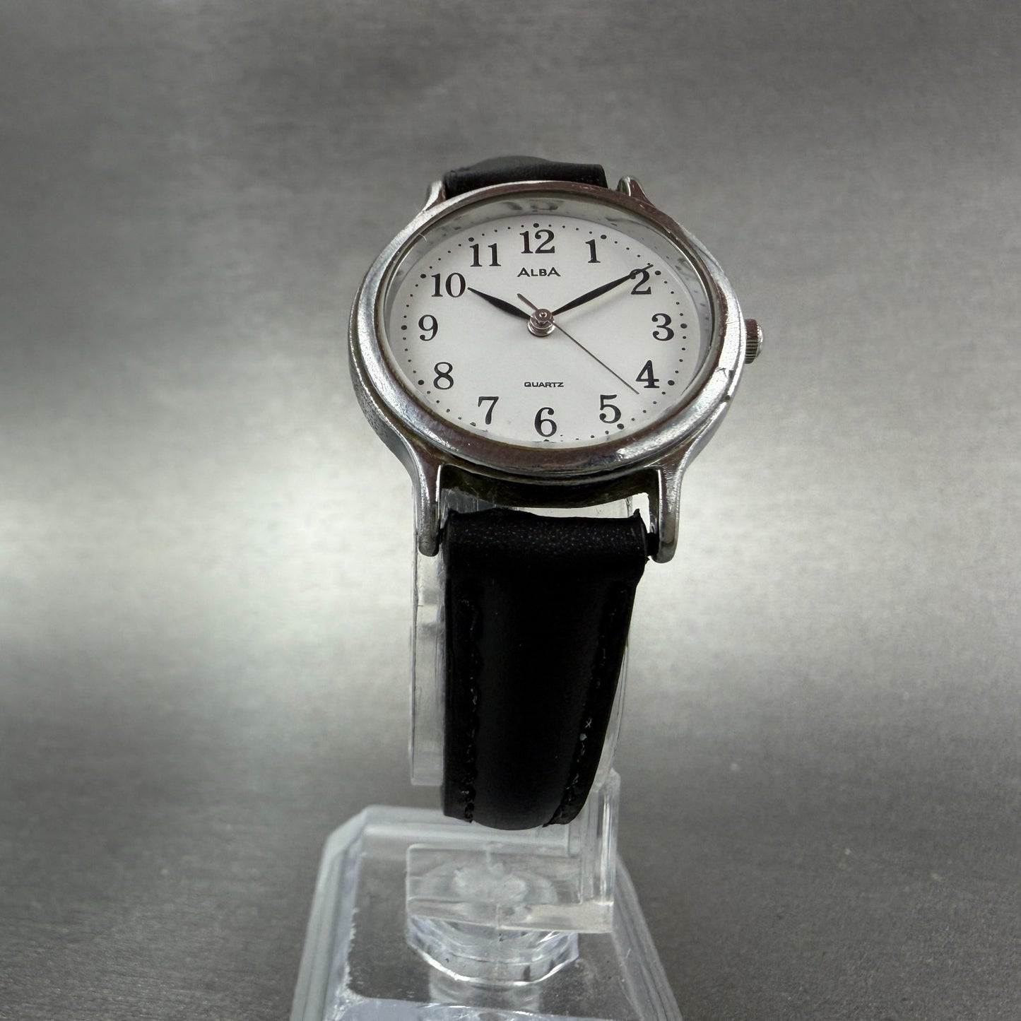 Seiko ALBA Watch Women 27mm White Dial Silver Tone Round V501-6K00 New Battery5