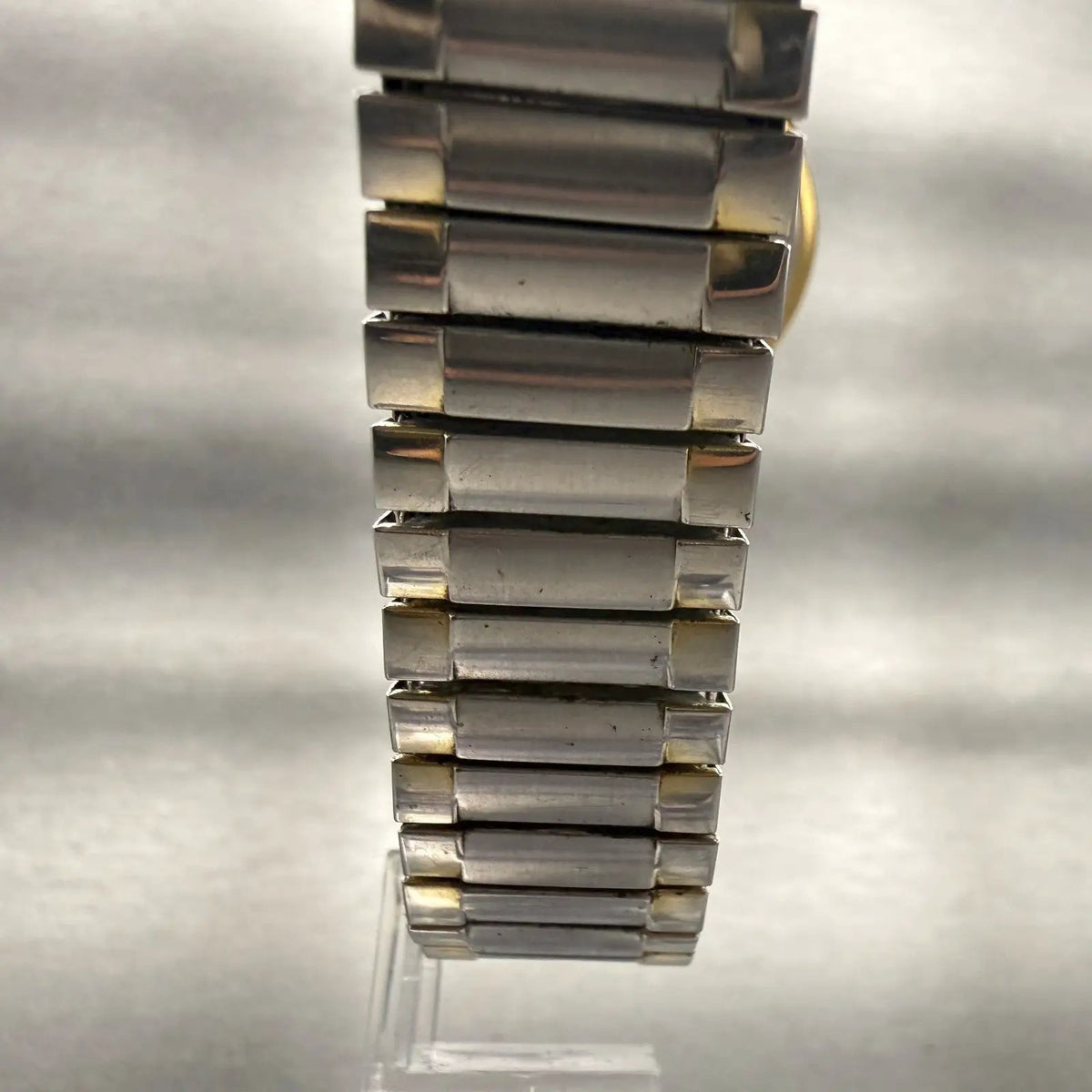 48304610