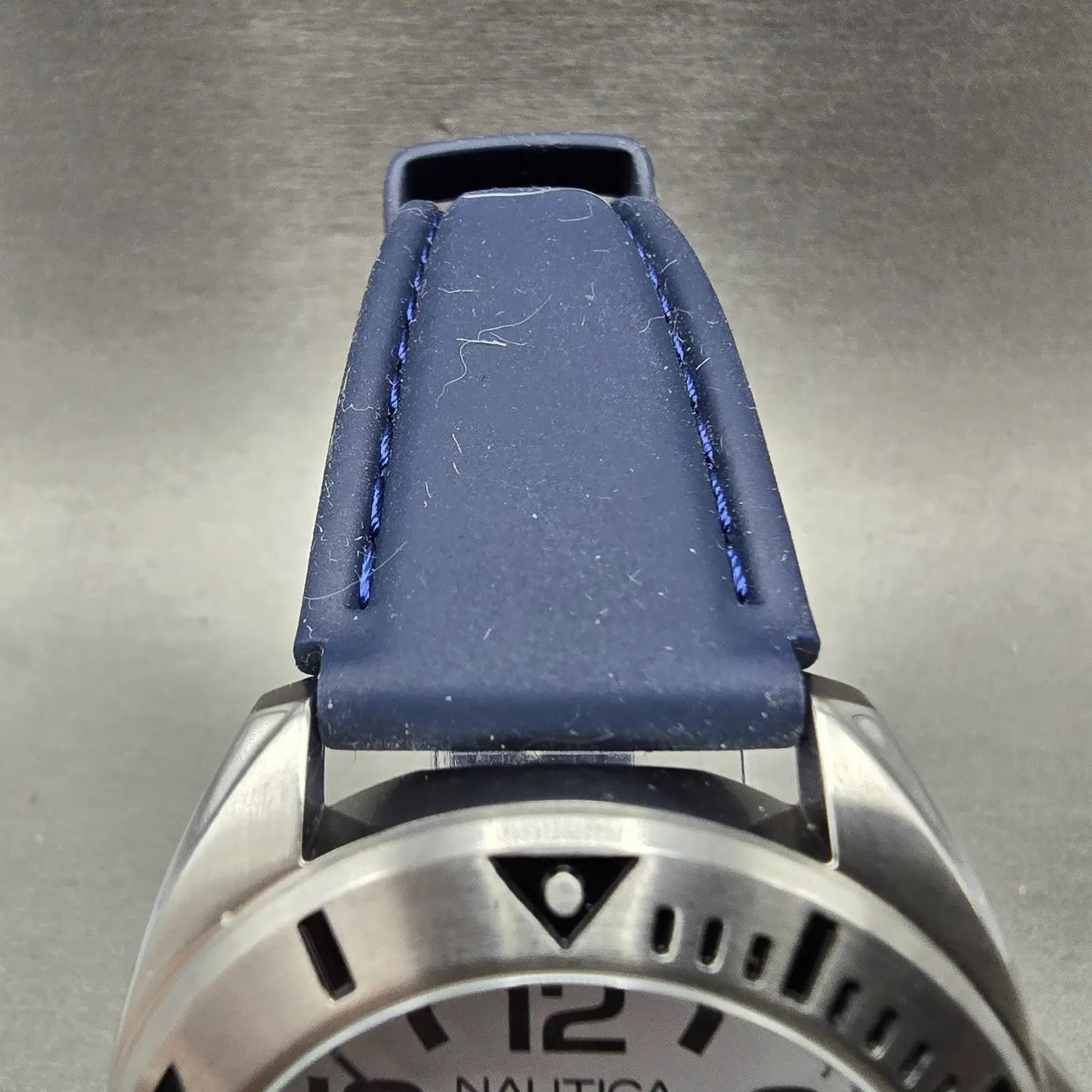Nautica Dive Watch Men 39mm White Dial Silver Tone Date Round New Battery4