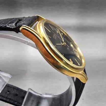 Citizen CQ Watch Men 34mm Black Dial Gold Tone Daydate Round 2500-S76418 New Bat3