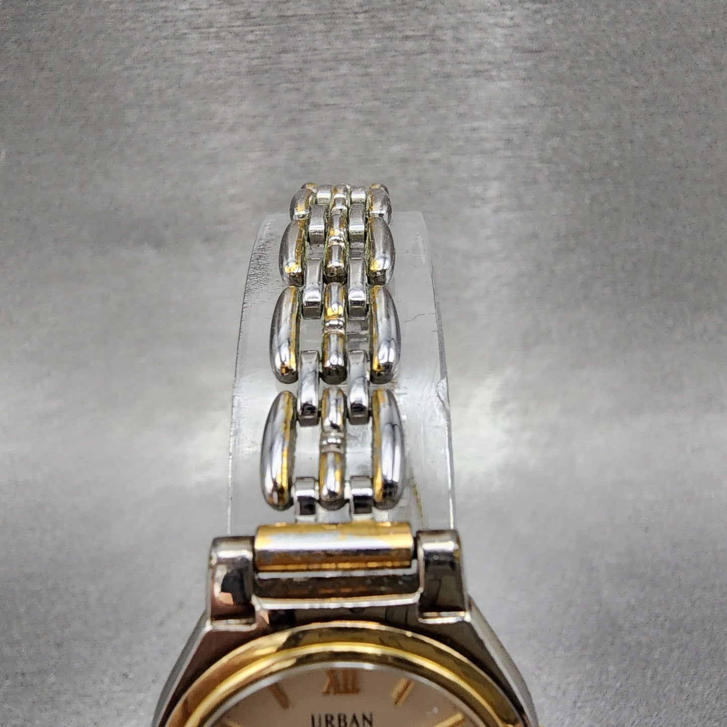 Seiko Alba Urban Watch Women 24mm Silver Dial Two Tone V7016460 New Battery5