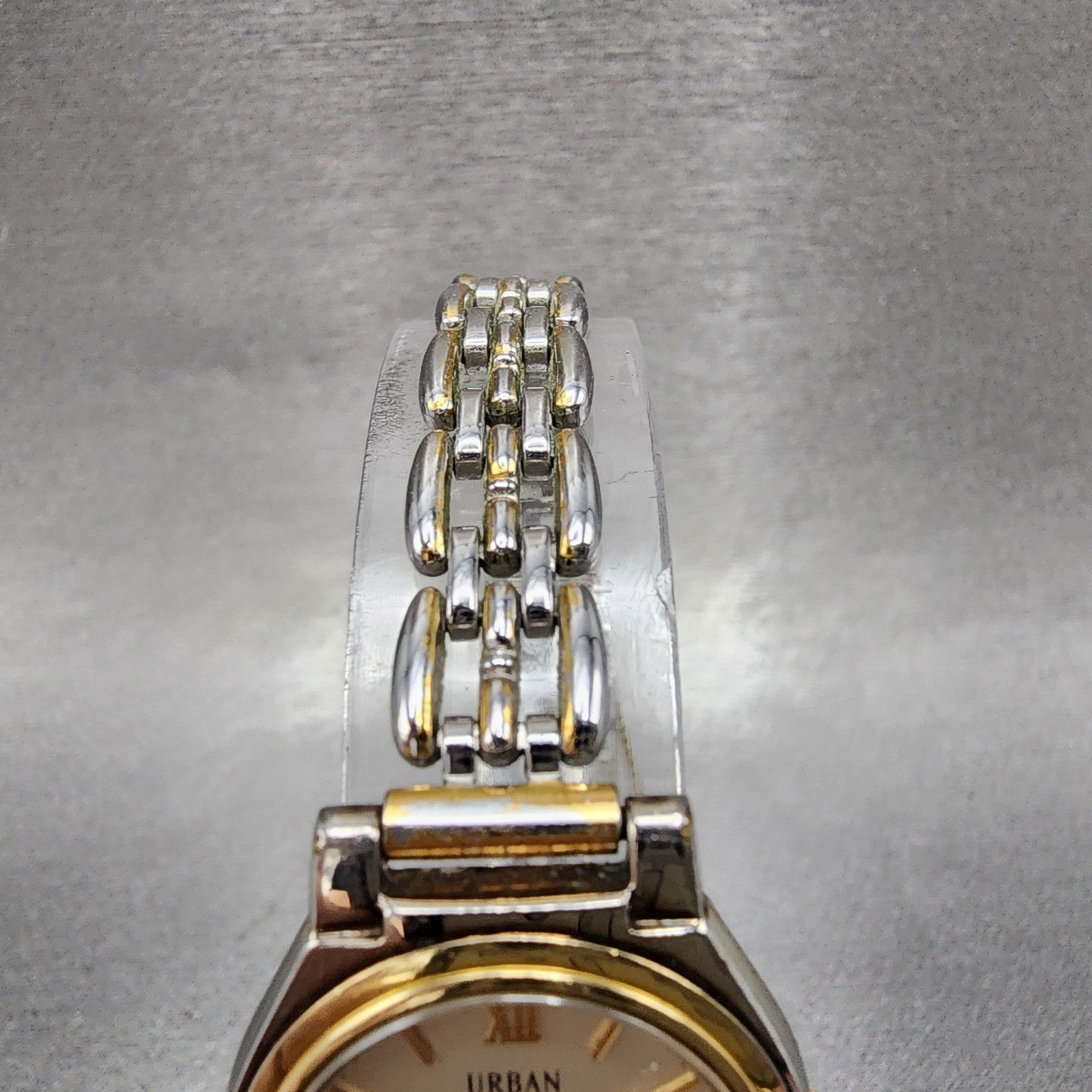 Seiko Alba Urban Watch Women 24mm Silver Dial Two Tone V7016460 New Battery5
