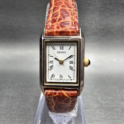 Seiko Tank Watch Women 18mm White Dial Silver Tone Rectangle V401-5689 New Batt0
