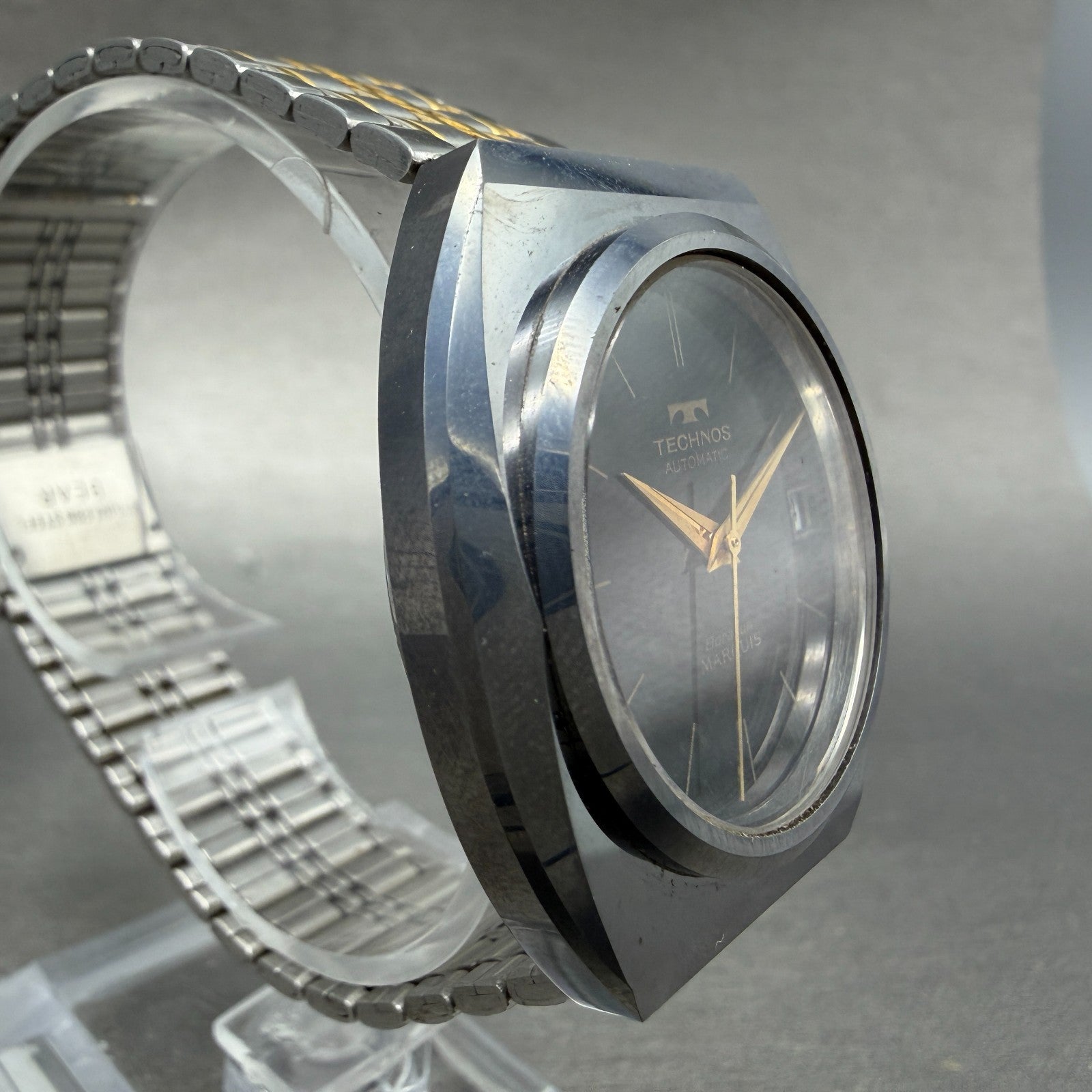 Technos Borazon Watch Men 37mm Black Dial Tungsten Date Round Automatic VTG3