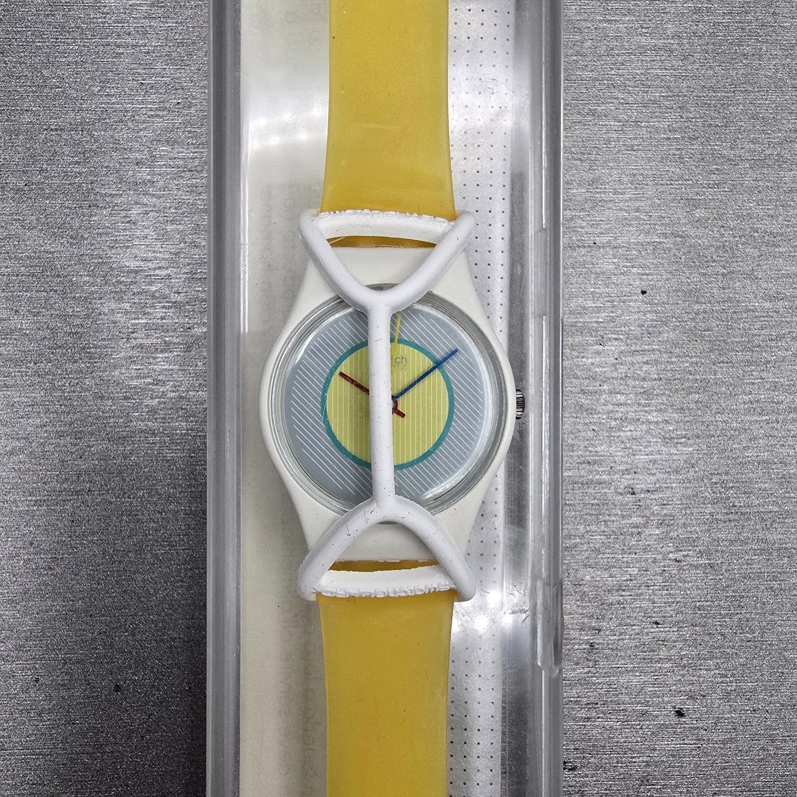 Swatch Lady Banana Watch Women 24mm Blue Dial White Case Round LW106 New Battery0