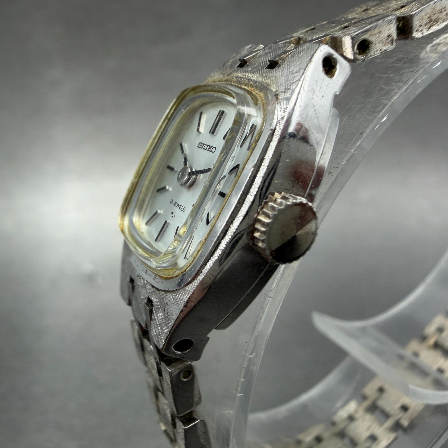 Seiko Tank Watch Women 15mm Silver Dial Silver Tone Manual 11-3350 Runs Vintage2