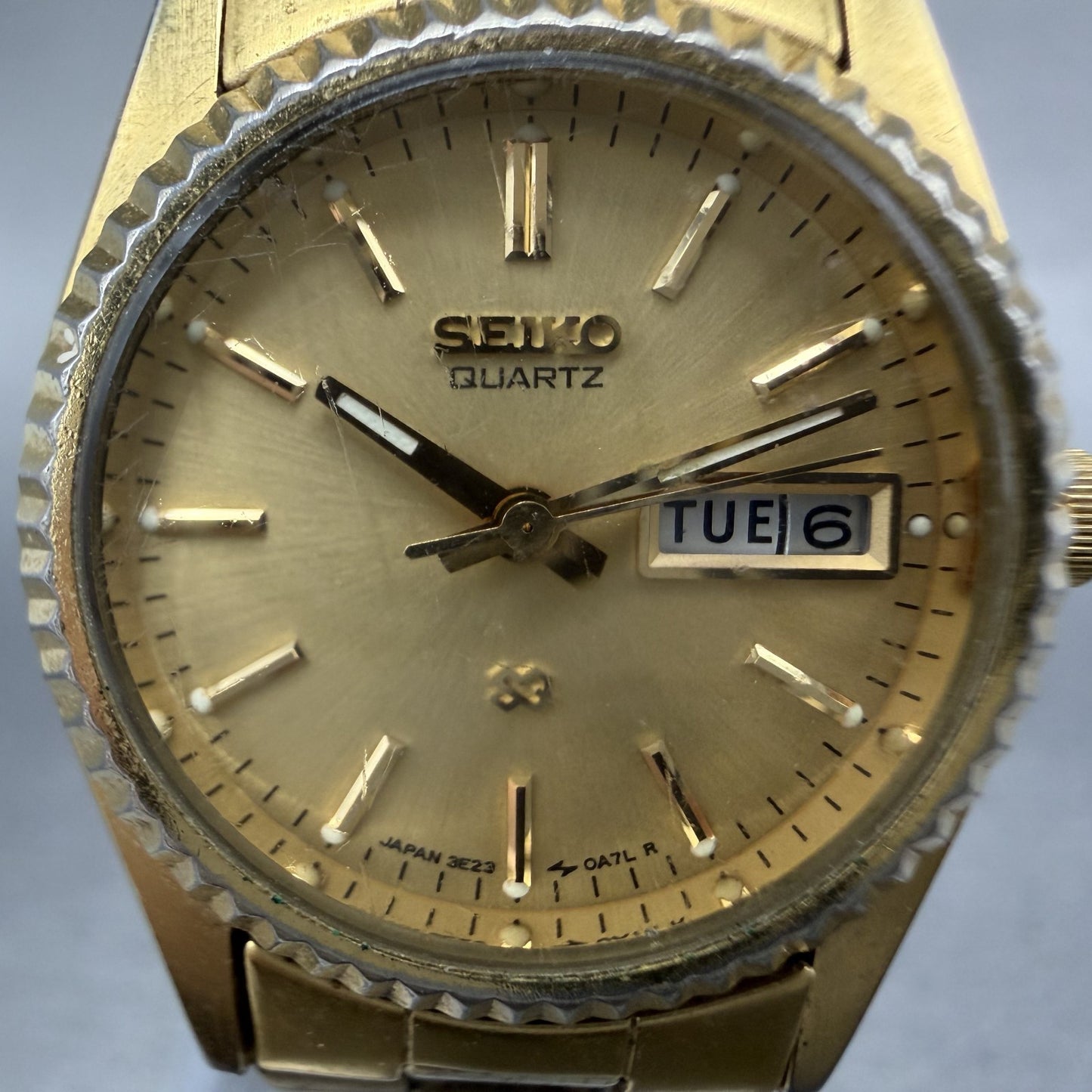 Seiko SQ Watch Women 24mm Gold Dial Gold Tone Daydate Round 3E23-0A60 NewBatt HG1