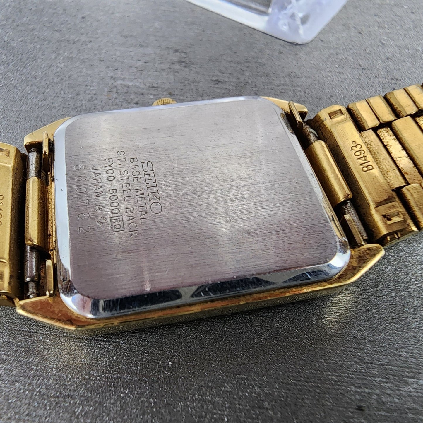 Seiko Tank Watch Women 26mm Brown Dial Gold Tone Rectangle 5Y005000 New Battery9
