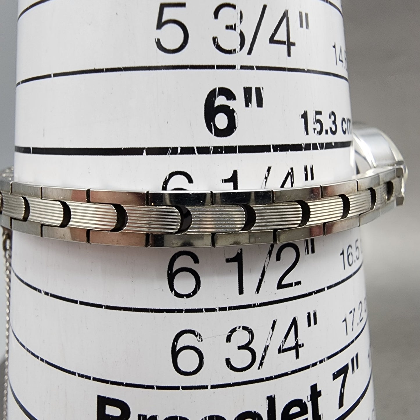 Seiko Solar Watch Women 15mm White Dial White Gold Plated Manual Wind Runs VTG10