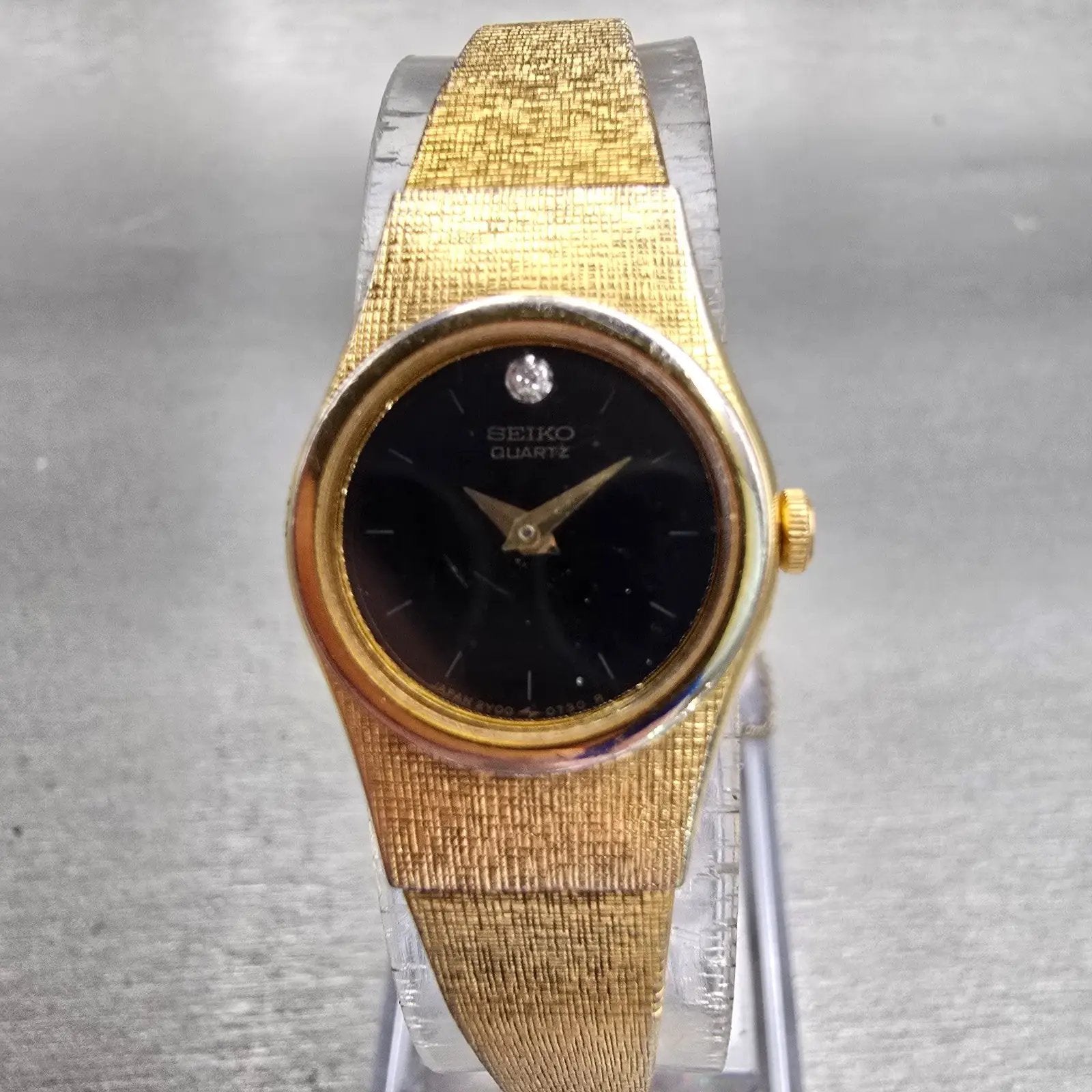 Seiko Watch Women 17mm Black Dial Gold Tone Oval 2Y00-0069 New Battery Vintage0