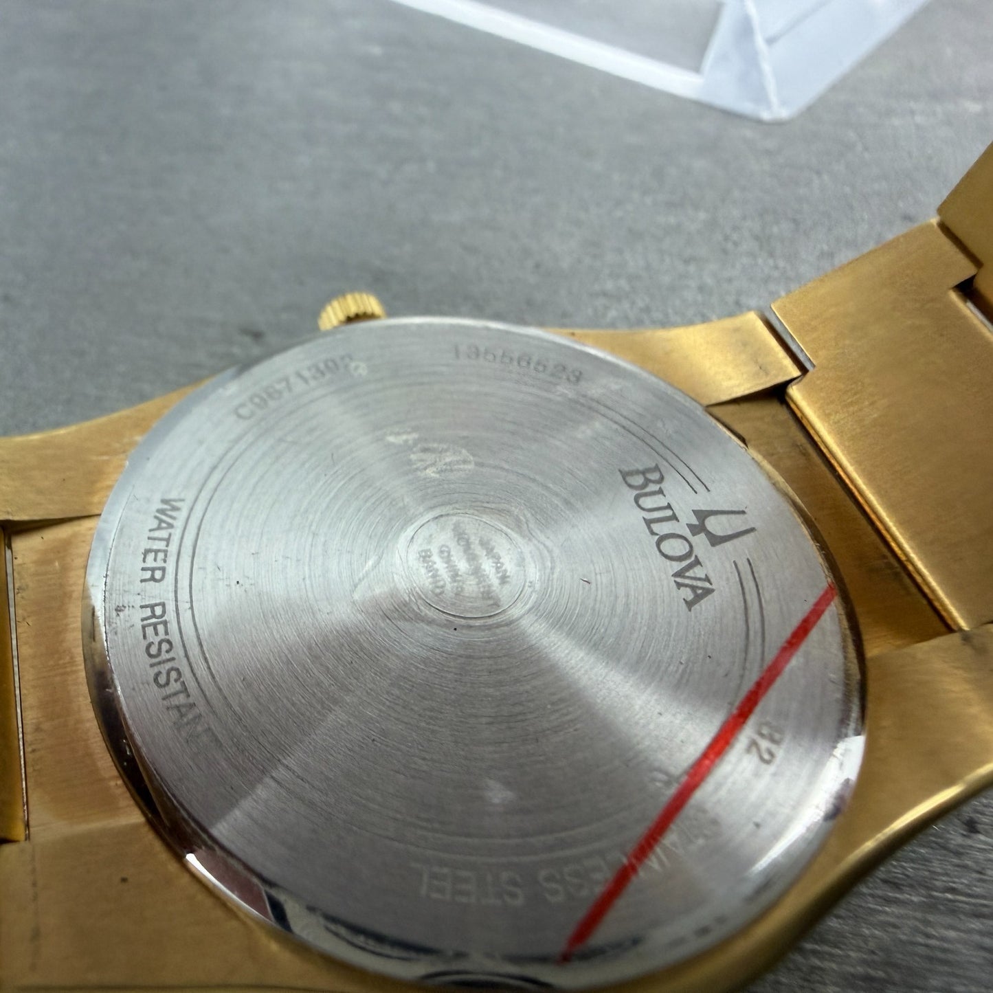 Bulova Watch Men 37mm White Dial Gold Tone Date Round 97B101 New Battery9