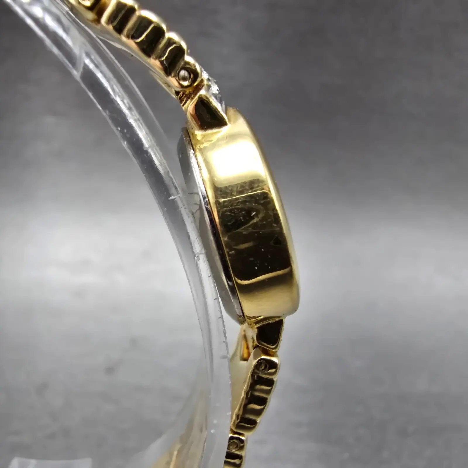 Elgin Watch Women 19mm MOP Dial Gold Tone Round EL764-017 New Battery3