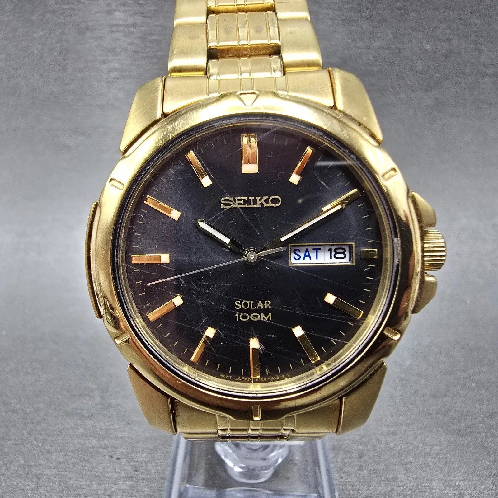 Seiko Solar Watch Men 39mm Black Dial Gold Tone Daydate Round V158-0AD0 Runs NUI0