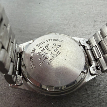 Seiko Watch Women 24mm Silver Dial Silver Tone Daydate 2626-0010 New Battery9