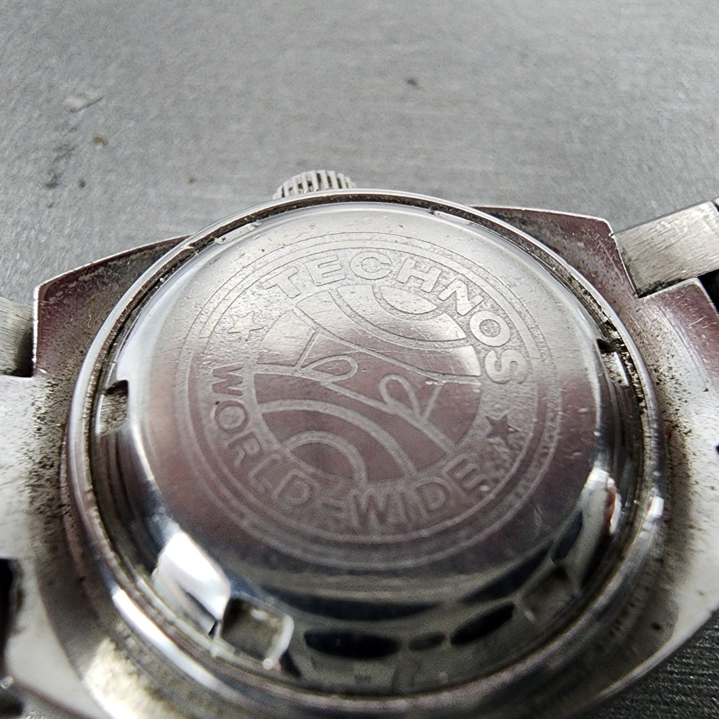 Technos Star Watch Women 24mm Blue Dial Silver Tone Date Automatic Runs VTG9