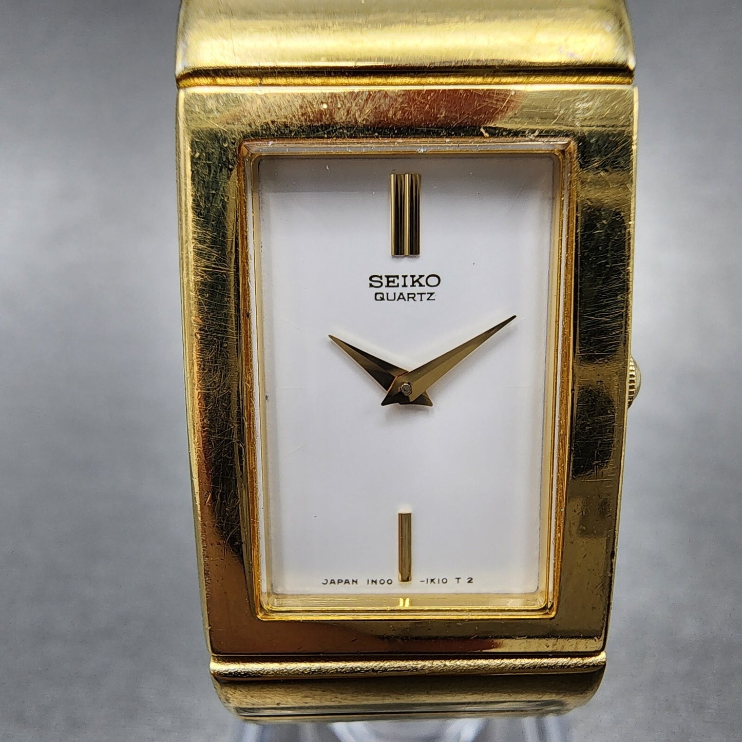 Seiko Tank Watch Women 18mm White Dial Gold Tone Rectangle 1n005e80 New Battery1