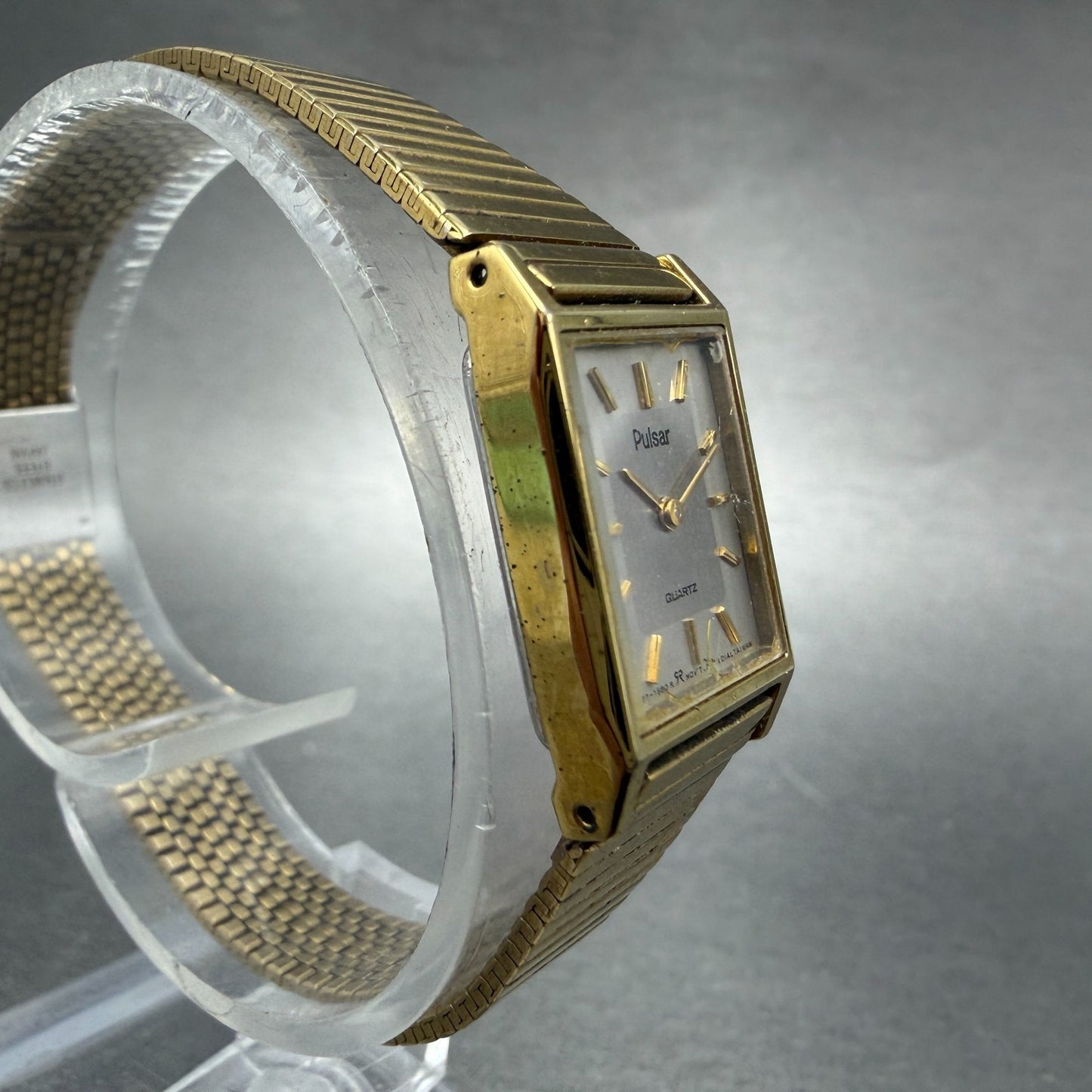 Seiko Pulsar Tank Watch Women 16mm Silver Dial Gold Tone V230-5720 New Battery3
