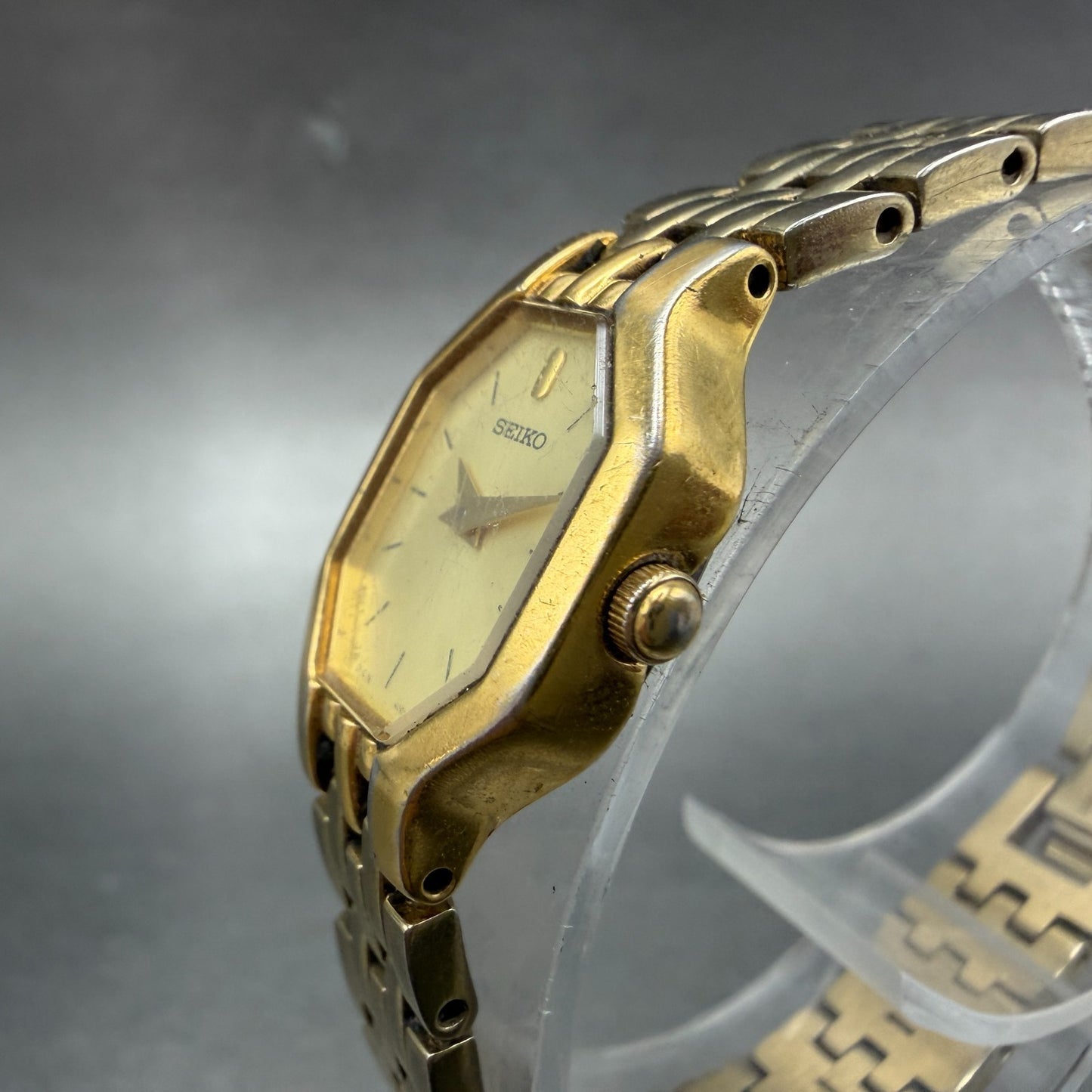 Seiko Watch Women 16mm Champagne Dial Gold Tone Octagon 1N00-0GT0 New Battery2