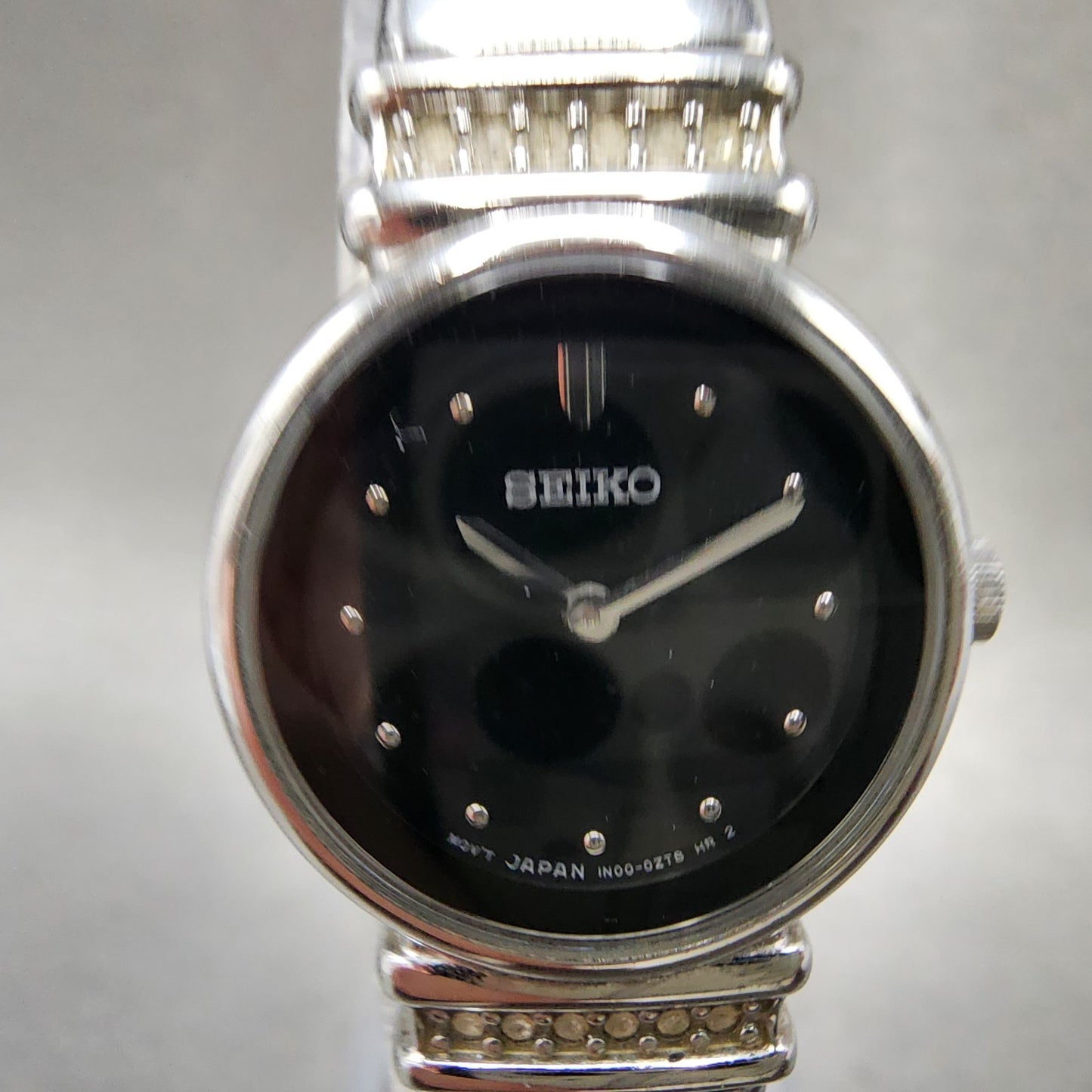 Seiko Watch Women 21mm Black Dial Silver Tone Round 1N000SC0 New Battery1