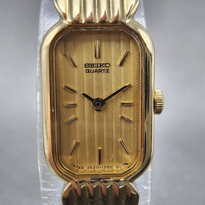 Seiko Tank Watch Women 13mm Champagne Dial Gold Tone 2e206019 New Battery1