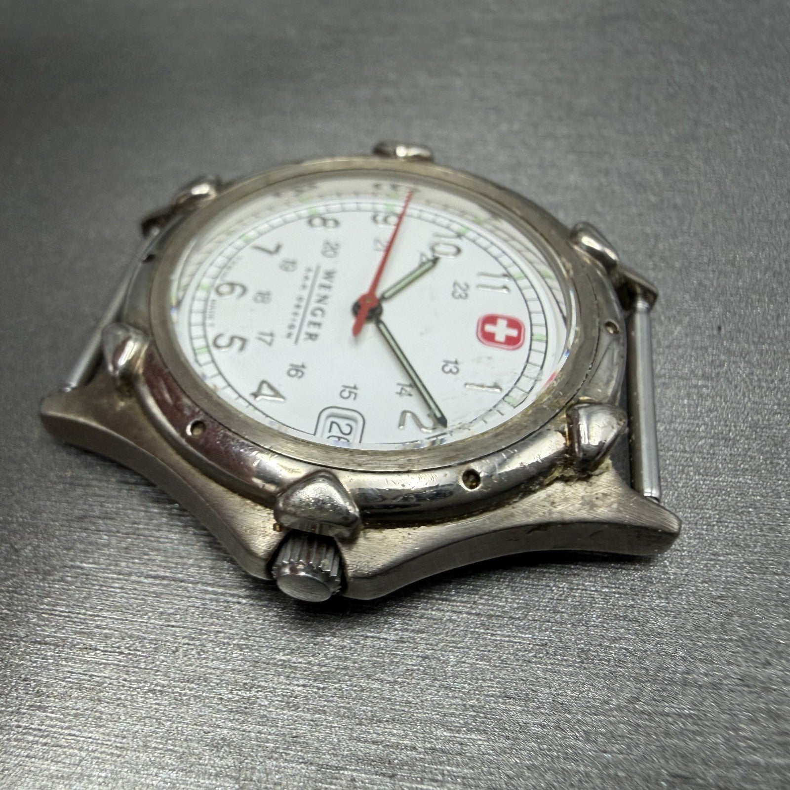 Wenger SAK Watch Men 35mm White Dial Steel Date Round Leather Band New BatteryBH5