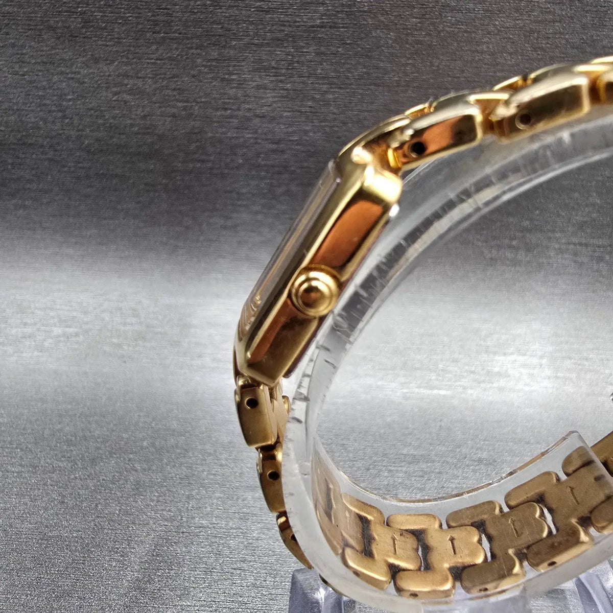Seiko Tank Watch Women 16mm White Dial Gold Tone Rectangle 1N00-6T10 New Battery2