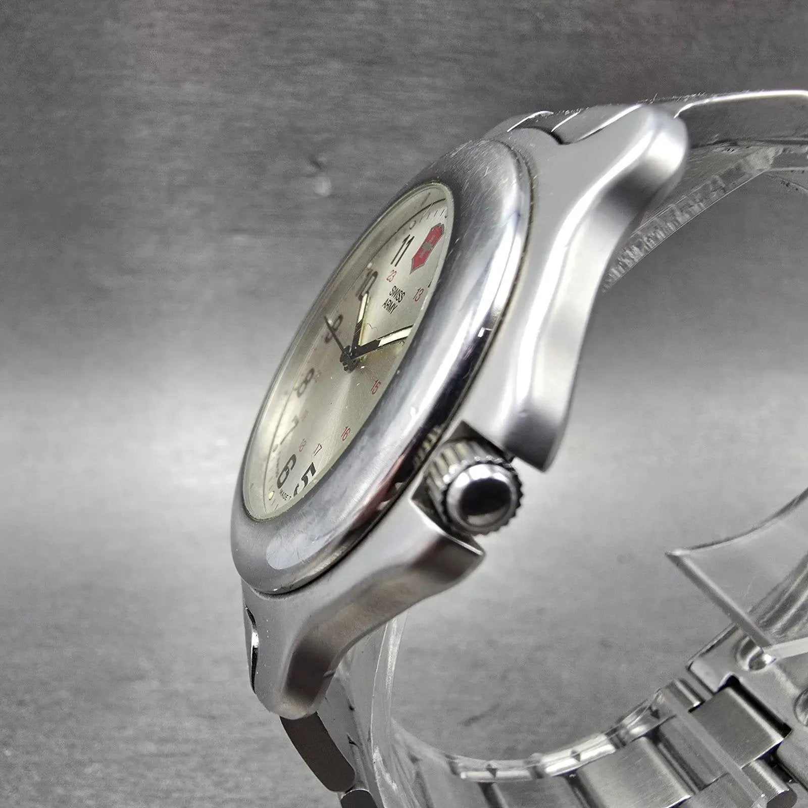 Victorinox Swiss Army Officer Watch Men 41mm Silver Dial Silver Date New Battery2