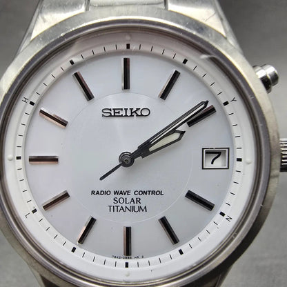 Seiko Atomic Solar Watch Men 39mm White Dial Titanium Date Round 7B42-0AN0 PARTS2
