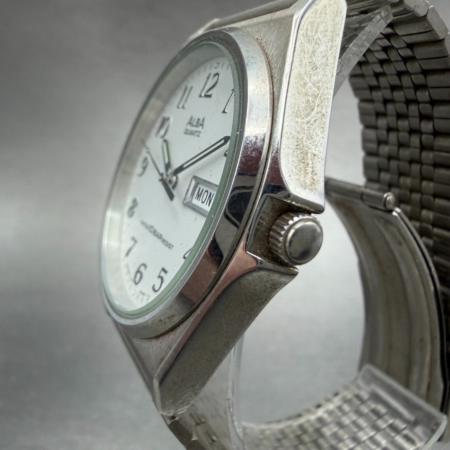 Seiko ALBA Watch Men 35mm Silver Dial Silver Tone Daydate V743-8A10 New Batt M402