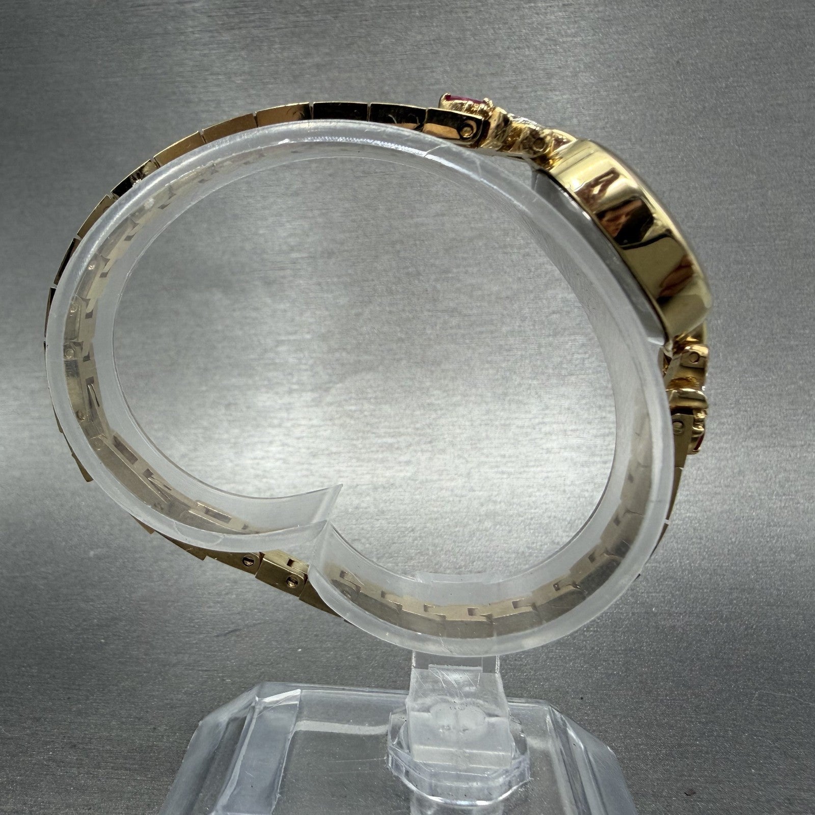 Elgin Watch Women 18mm MOP Dial Gold Tone Oval Ruby Diamond Bezel New Battery8