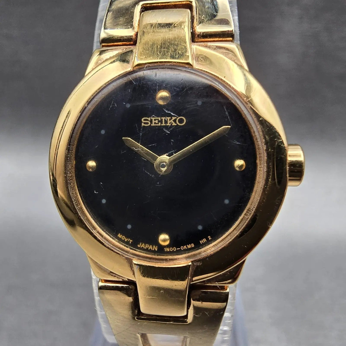 Seiko Watch Women 20mm Black Dial Gold Round Bangle 1N00-0GM0 New Battery1