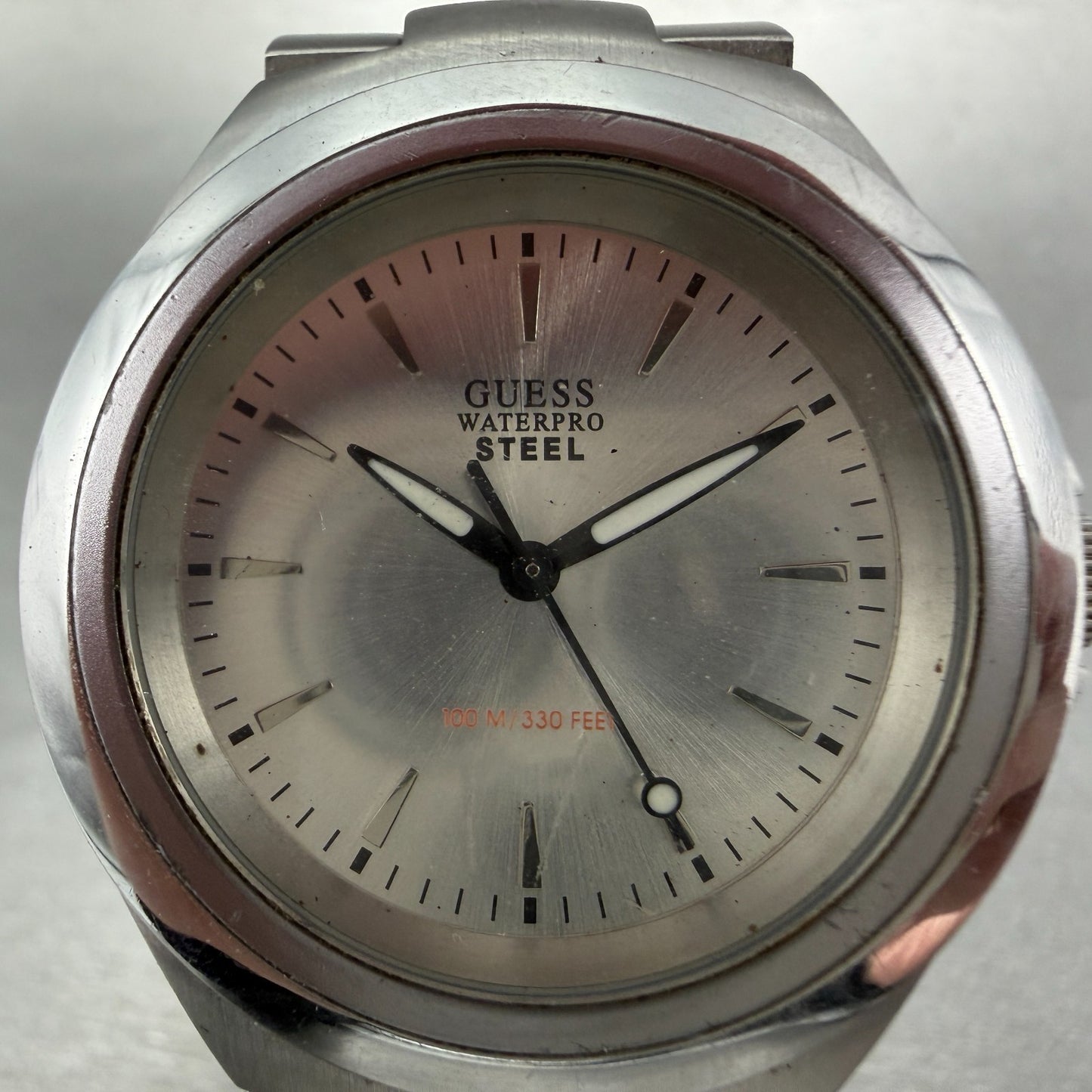 Guess Water Pro Watch Men 37mmm Silver Dial Silver Tone Round P177GL New Battery1