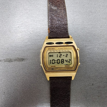 Seiko Digital Watch Men Gold Tone SAMPLE A2575009 NO MOVEMENT PARTS0